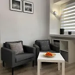 W Centrum Warszawy Апартаменты Варшава